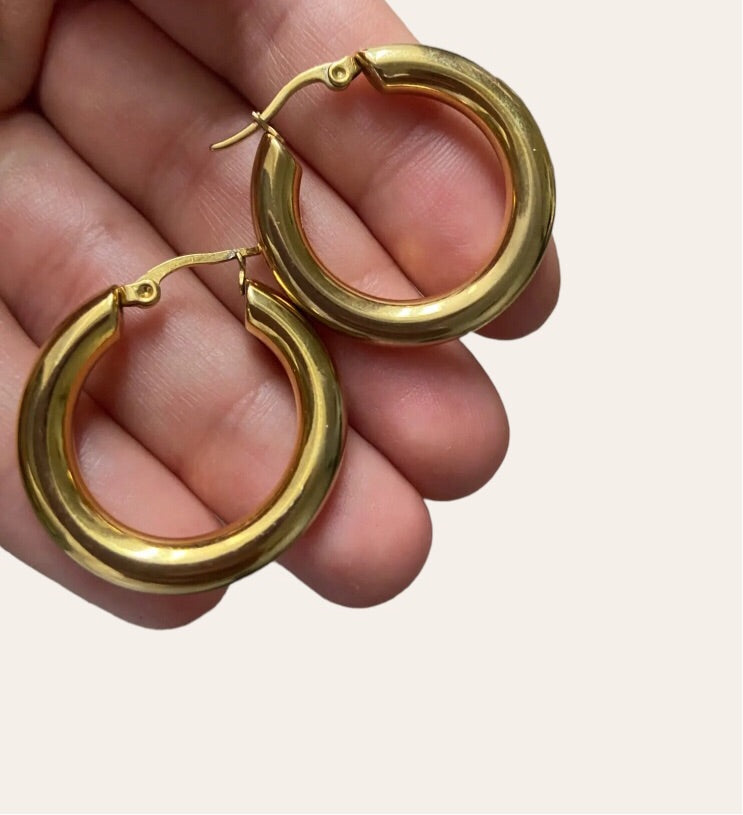 Stella Hoops Gold