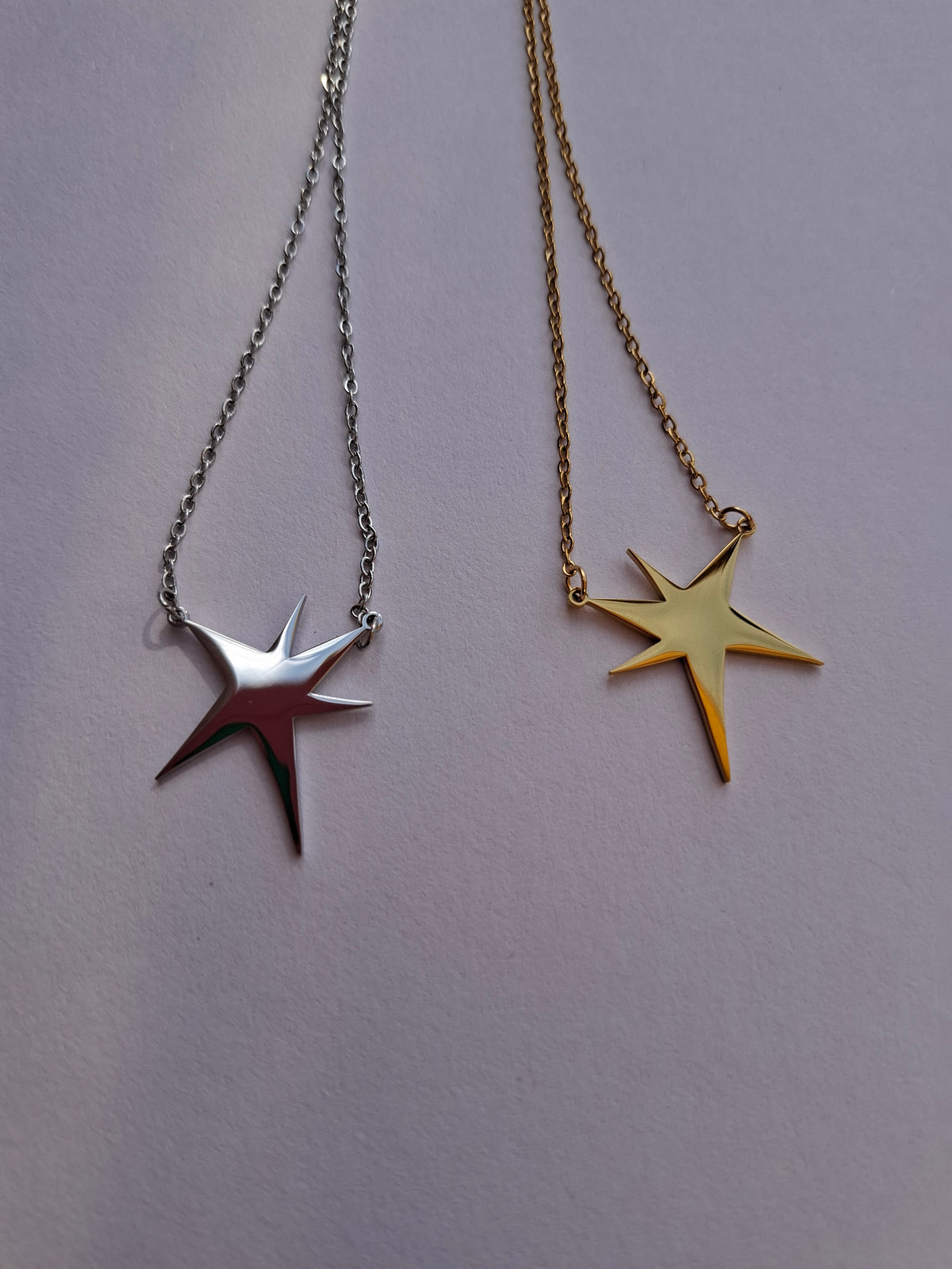 Bang star necklace