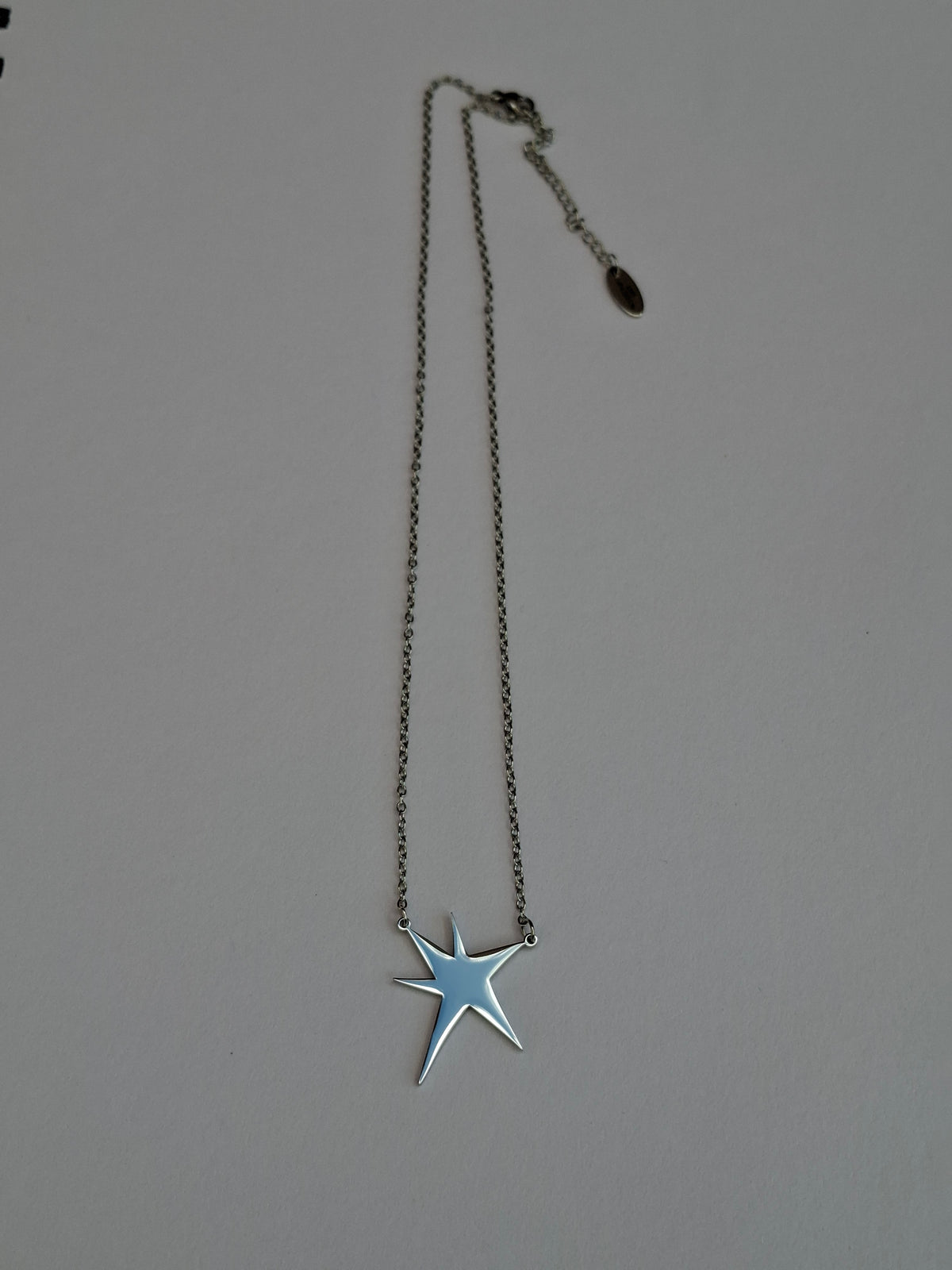 Bang star necklace